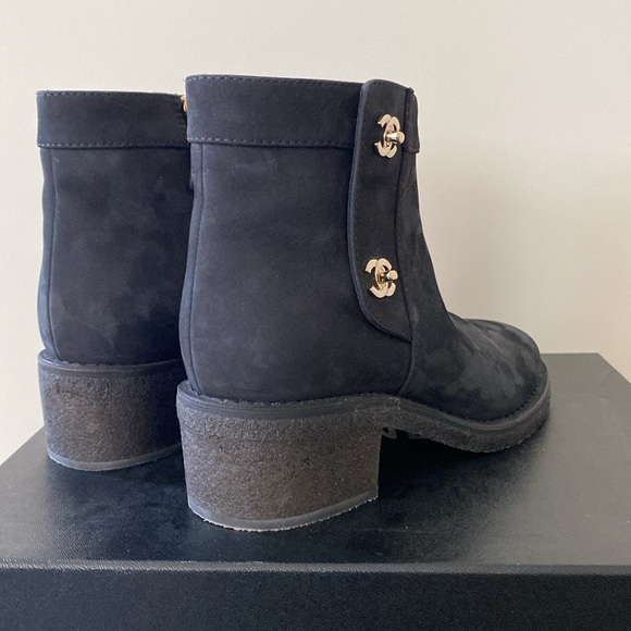 Chanel boots - Picture 9 of 15
